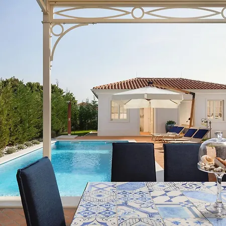 Casa Del Sole - Celeste Villa